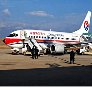 长乐机场空运航空快运业稳步发展的原因是什么？